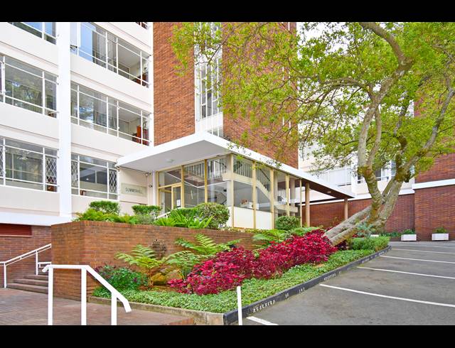 2 BEDROOM APARTMENT FOR SALE IN ATHOLL